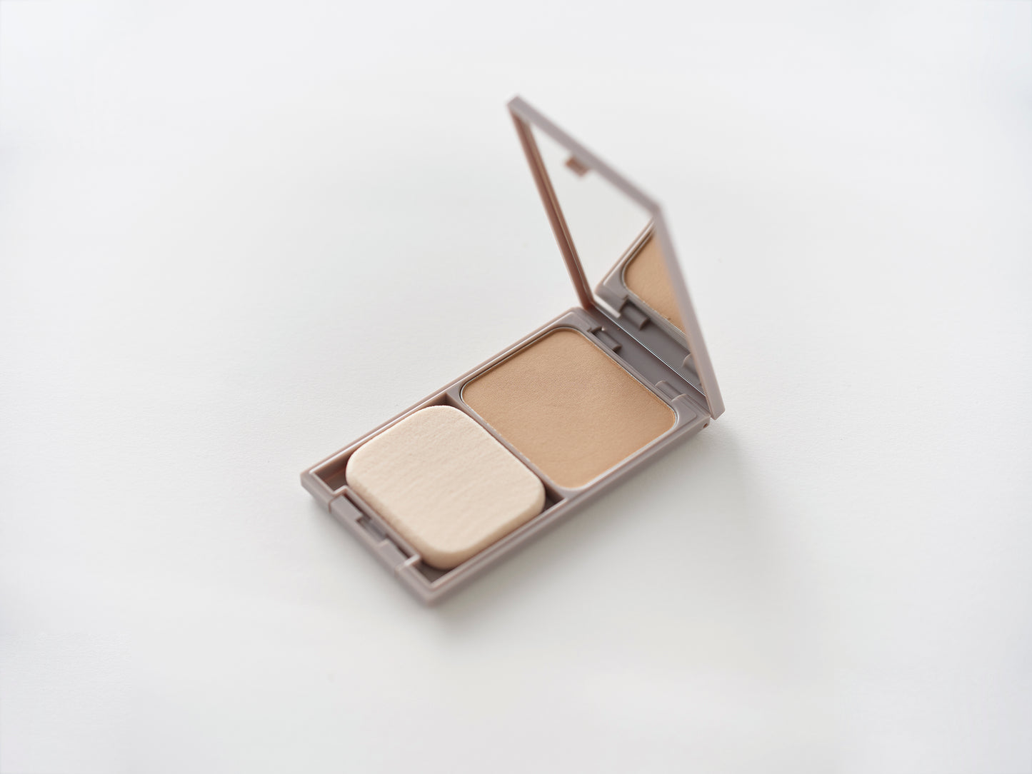 rafuna Smooth Lift Powder Foundation【パウダーファンデーション】